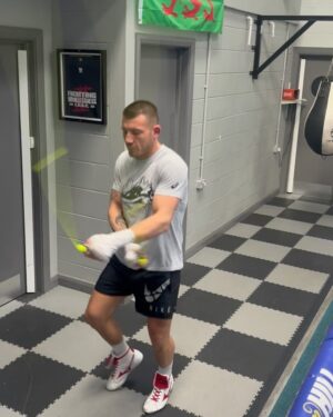 Liam Williams Instagram - Couple snips from this mornings session with boss man @thelockettman 👊🏼
#machine