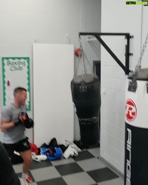 Liam Williams - 13.1K Likes - Couple snips from this mornings session with boss man @thelockettman 👊🏼
#machine