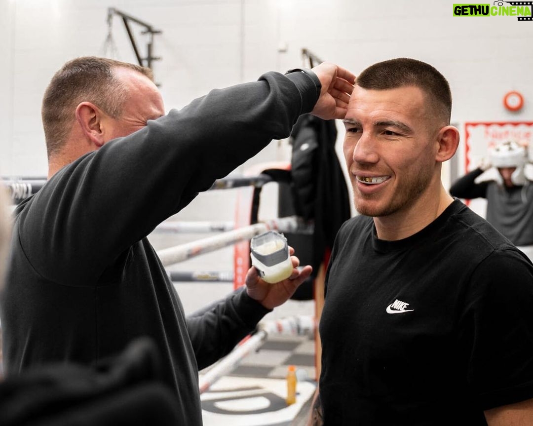 Liam Williams Instagram - Couple snaps from yesterdays sparring with the lads 👍🏼 #machine