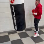 Liam Williams Instagram - Good hard session to start the week - Good solid 8 rounds bag work followed by having a good play on the pads with #tyrerel @pads_with_rel - #machine Cardiff
