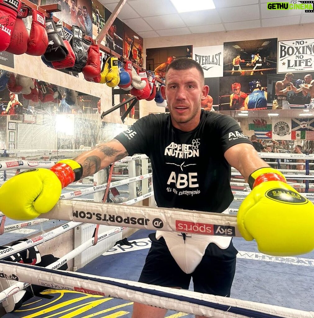 Liam Williams Instagram - Some nice sharp rounds sparring this morning. - 9 days time the real work goes in! - Cannot wait to be back under them lights! #machine 💥💥