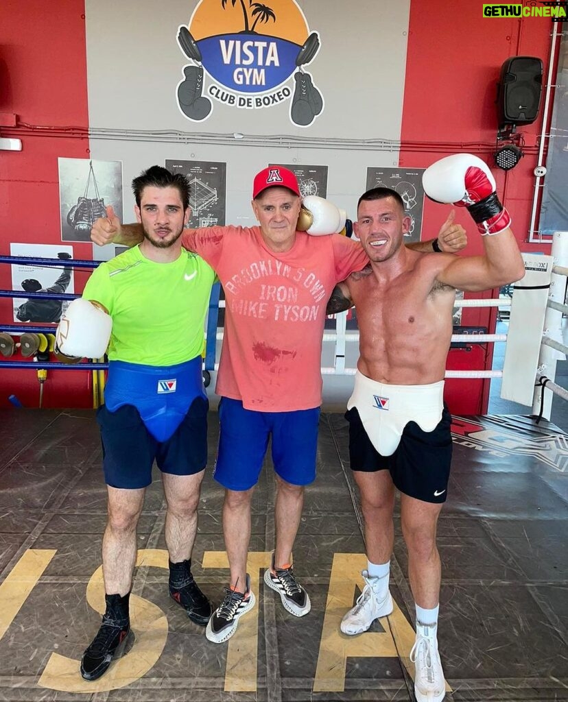 Liam Williams Instagram - Some good rounds for my first spar in @vistagymlanucia today! - Just over 5 weeks until showtime! - #machine La Nucía