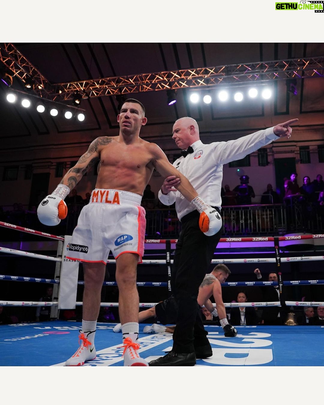 Liam Williams - 1.8K Likes - Good win Friday!
-
Went in there hoping to get some rounds & shake off some cobwebs after 364 days of inactivity but couldnāt help pulling the trigger nice & early after a minute or so of the first round š¤·š»āāļøš¤£
-
Now thatās done & dusted we can move on to a big one early in the new year. Letās go!
-
#machine