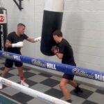 Liam Williams Instagram - 10 rounds of pads & bag circuits this morning with @_kyranjones. - Big finish to the week… 6 weeks till fight night 🥊 #machine
