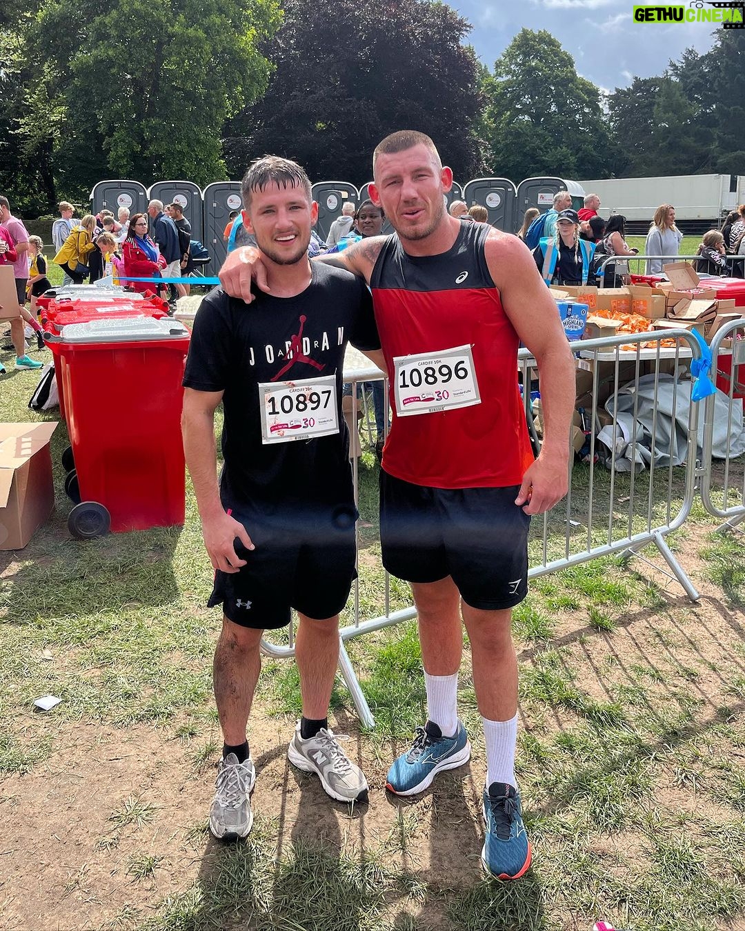Liam Williams - 1.5K Likes - 10k run in Cardiff for @cr_uk with my butty @rhysedwardss2000 done ✅
-
Just so everyone knows I come 3rd rhys 4th 🤣
-
Some of the quotes from rhys:
1) Liam I’m gassed
2)Liam I haven’t been very well
3)Liam I’m gonna fall off
🤣🤣🤣