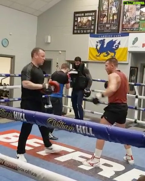 Liam Williams - 13.2K Likes - Pads & body bag today was a killer!
-
Swipe⩠to see me unleash some anger on @sunny_dhill followed by a clip in the melons 𤣠#machine