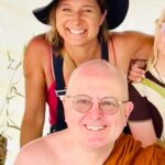 Libby Tanner Instagram - #makepeacebekindbegentle #ajahnbrahm #buddhistsocietyofvictoria #newburybuddhistmonastery Birthday Blessings 💕🙏🍍😘🍀