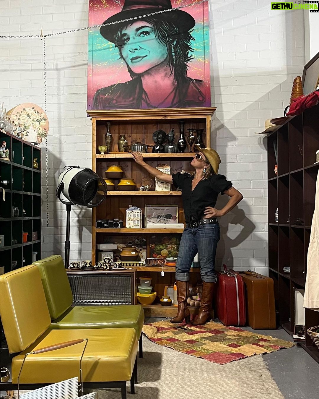Libby Tanner Instagram - Hooorahh! I’m SO excited to share with Y’all my latest venture @vintage.silvo with my gorgeous girl @edie_______ Over the years I’ve curated a vintage collection…including special pieces, staged in many films and performances as well as many hand picked vintage finds throughout my home towns! We have been offered a cosy corner at the unreal @garagegeelong store where our special pieces will be on offer! Stay tuned 🍀🍀🍀 Geelong, Victoria