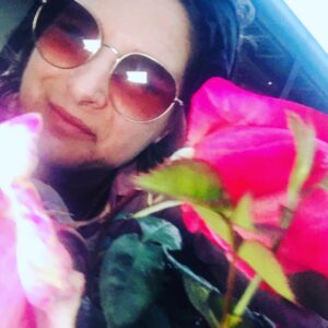 Libby Tanner Instagram - #ineverpromisedyouarosegarden #adlibtheatre🍀 x