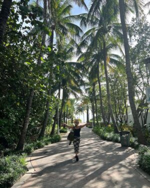 Libby Tanner Instagram - Miami So Dreamy 🍀🦎🌺