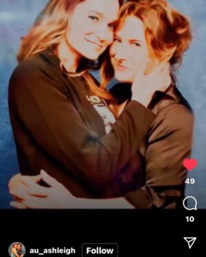 Libby Tanner Instagram - Where’s the party gone?!! JetLagcity !! Just arrived back in OZ.. what a blast🍫🍫 thanks to Kiana @wentworth_con for paying for all our prezzies to come home kids n friends in Chicago 🍫 heaven! Can’t wait till our next dance … yaAll gave Brilliant times n #SoMuchLove 🤩 #adlibtheatre🍀