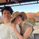 Lilan Bowden Instagram - Sedona 🪨🍃🍂🍁 (clothesline in New Mexico)