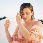 Lili Reinhart Instagram - Hard reset. Hotel Esencia