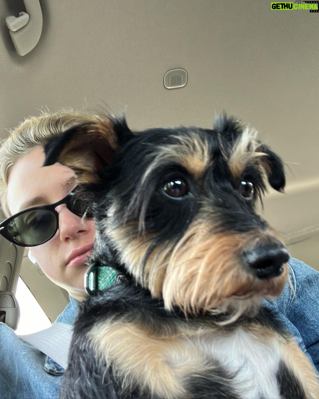 Lili Reinhart Instagram - Feel Good carousel
