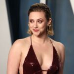 Lili Reinhart Instagram - Lil smirk.