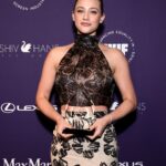Lili Reinhart Instagram - Max Mara is proud to honor @lilireinhart as the 2022 @womeninfilmla #MaxMaraFOTF award recipient at the annual #WIFHonors.