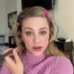Lili Reinhart Instagram - Everyday @covergirl makeup look 🌸