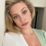 Lili Reinhart Instagram - Lashblast waterproof mascara really coming through for me today. Instant volume and cruelty free, baby! 🐰