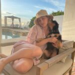 Lili Reinhart Instagram –