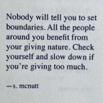 Lili Reinhart Instagram - It’s world mental health awareness day… so here are some pages that I find resourceful and encouraging, as someone who suffers from depression and anxiety.