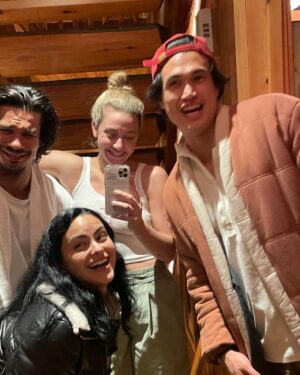 Lili Reinhart Instagram - Frands⛄️