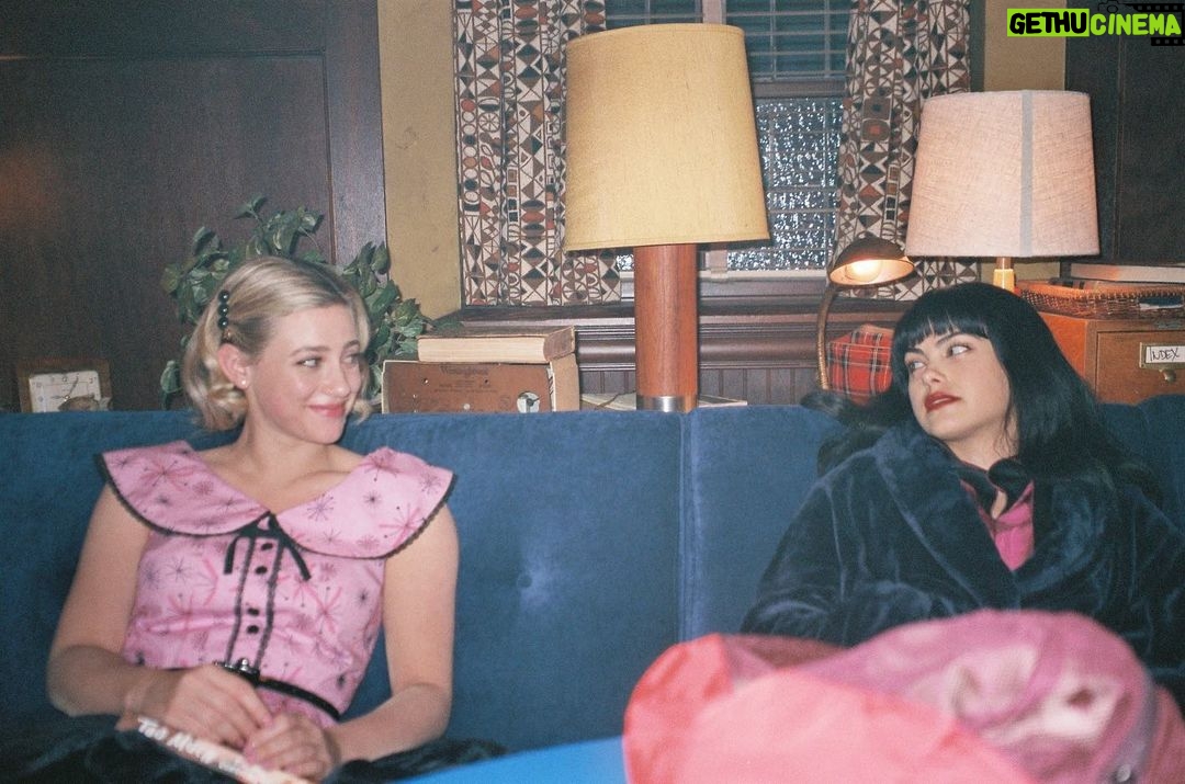 Lili Reinhart Instagram - And we’re off 📣 tonight our final season begins