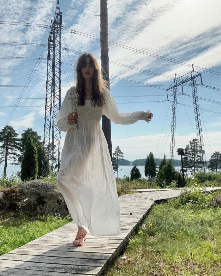 Lily Collins Instagram - Barefoot and breezy - all summer long…