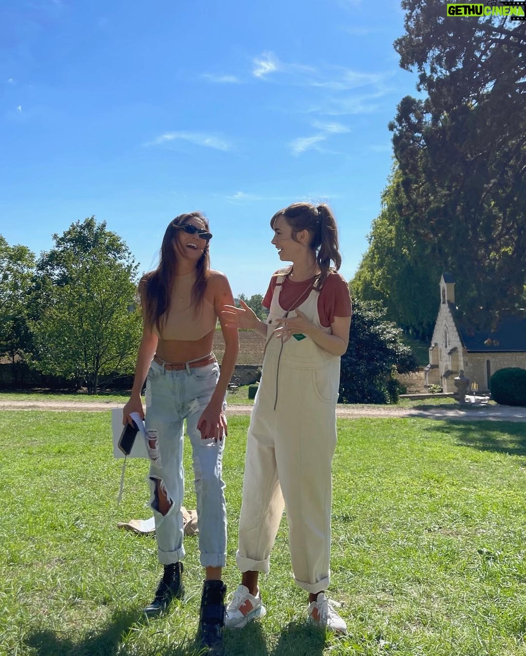 Lily Collins Instagram - $10 to anyone who can guess what I said to @ashleyparklady…