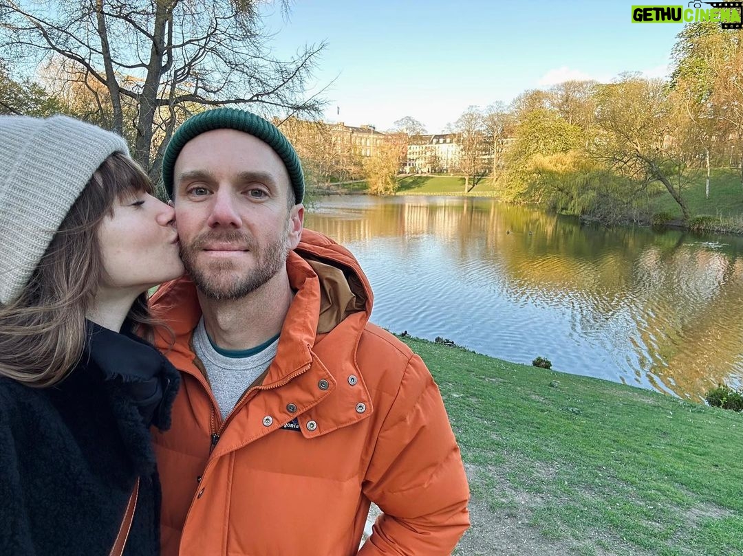 Lily Collins Instagram - Morning smooch, stroll, and stretch…