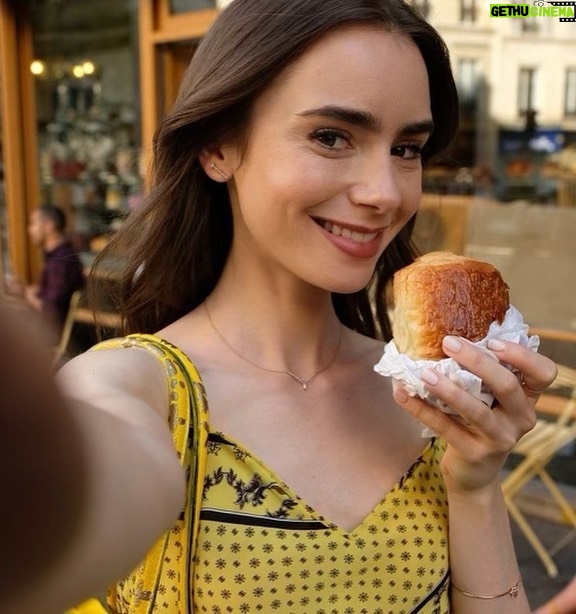 Lily Collins Instagram - Like father, like daughter. Happy Father’s Day dad! No one uses chopsticks or eats a burger quite like you. I can only hope to one day look as cool and chic. Thank you for all the years of laughs, lessons, and love. In life and in food. I love you so so so much…