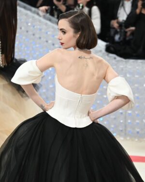 Lily Collins Instagram - In true fashion. Thank you @verawang for paying homage to the man of the evening - the late, great #KarlLagerfeld - in the most stunning of ways. I was so honored to go with you and celebrate your longtime friend in such an incredible custom design. Special thanks to my brilliant team and my @cartier family for an extraordinary night at the museum…