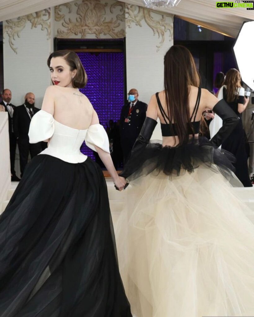 Lily Collins Instagram - In true fashion. Thank you @verawang for paying homage to the man of the evening - the late, great #KarlLagerfeld - in the most stunning of ways. I was so honored to go with you and celebrate your longtime friend in such an incredible custom design. Special thanks to my brilliant team and my @cartier family for an extraordinary night at the museum… Metropolitan Museum of Art