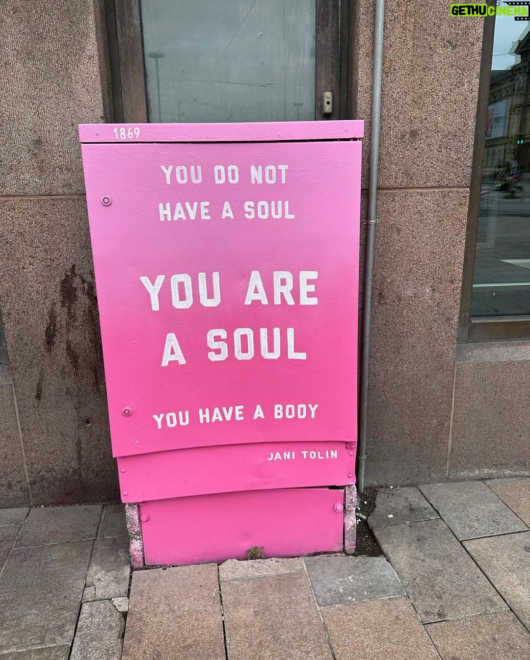 Lily Collins Instagram - I believe in pink…