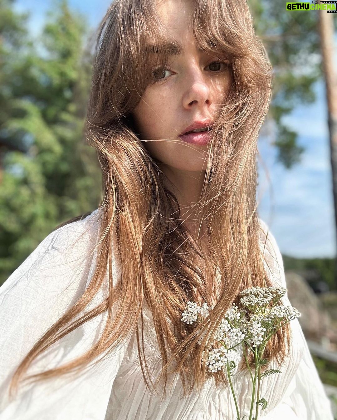 Lily Collins Instagram - Barefoot and breezy - all summer long…