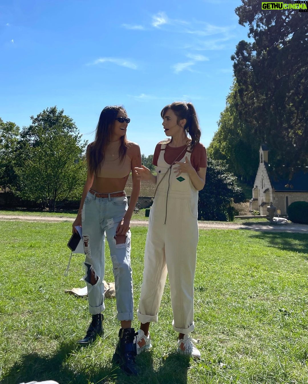 Lily Collins Instagram - $10 to anyone who can guess what I said to @ashleyparklady…