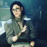 Lily Cowles Instagram - Helen of Treyarch the face that launched a thousand simps I love you all أحبك Mahal kita te amo Σ 'αγαπώ je t’aime मैंतुमसेप्यारकरताहूँ eu te amo 당신을사랑 Seni Seviyorum Doset daram 我爱你 Ek het jou lief Ich liebe dich אני אוהב אותך Miluji tě Ayor anosh’ni Я люблю тебя Ni mits neki Nakupenda Szeretlek Aloha Au Ia`oe Kocham Ciebie !!! Thank you for *always* saving Park! Safehouse