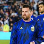 Lionel Messi Instagram - Un pasito más en otra linda noche en nuestro país con toda la gente alentando!!! Vamosss!!! 🙌🇦🇷