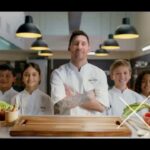 Lionel Messi Instagram - Qué orgullo poder presentar este proyecto MÁGICO para todos los niños del mundo!!! Una vez más, con la mano de Hard Rock, les presento mi nuevo Menú para niños!!!! Disponible en cualquier @hardrockcafe del mundo. La magia comienza hoy, ¡así que no te pierdas esta experiencia única llena de sorpresas #MessiKids y #TasteGreatness @OfficialHardRock @HardRockHotels What great pride it is to be able to present this MAGICAL project for all the children from around the world!!! Once again, in collaboration with Hard Rock, I present my new Kids Menu!!! Available at any @hardrockcafe in the world. The magic starts today, so don’t miss out on this unique experience filled with surprises #MessiKids and #TasteGreatness @OfficialHardRock @HardRockHotels