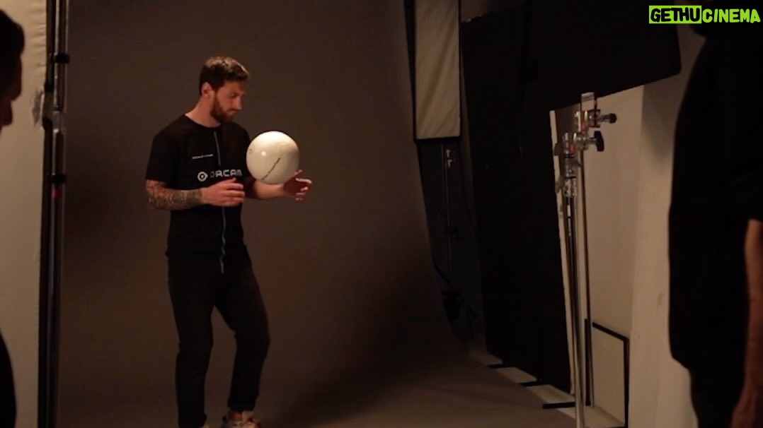 Lionel Messi Instagram - I’m joining forces with OrCam for the launch of their new game-changing device, OrCam Read 3, helping people with low vision or reading fatigue. This all-in-one solution is incredible. It’s a customizable magnifier, a handheld reading companion, and a stationary reader that acts as the ultimate reading companion. Join us as we make a difference together! orcam.com/en-us/orcam-read-3 Estoy uniendo fuerzas con OrCam para el lanzamiento de su nuevo dispositivo revolucionario, el OrCam Read 3, que ayuda a personas con baja visión y fatiga de lectura. Esta solución todo en uno es increíble. Es una lupa personalizable, un compañero de lectura portátil y un lector estacionario que actúa como el compañero de lectura definitivo. ¡Unite a nosotros mientras hacemos la diferencia juntos! orcam.com/es-es/orcam-read-3 #OrCamRead3 #AssistiveTech #LowVision @orcam_technologies