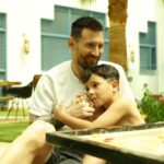 Lionel Messi Instagram - The best thing about holidays is spending quality time with our loved ones. Flashback to my visit to Riyadh, playing local games and making crafts with the warmest Saudi people. If you are still planning your holidays, head to the cool mountains of Aseer and chill at 17°C degrees. 😎🚵🏻👨‍👩‍👦‍👦 #Hafawa #VisitSaudi Lo mejor de las vacaciones es pasar tiempo de calidad con mis seres queridos. Un recuerdo de mi visita a Riad, conociendo las costumbres locales. Si buscás a donde ir, las montañas de Aseer me encantaron. 😎🚵🏻👨‍👩‍👦‍👦