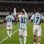 Lionel Messi Instagram - Un triunfo muy valioso para comenzar este nuevo camino! Gracias a todos por el apoyo una vez más!!! 👏👏 #VamosArgentina