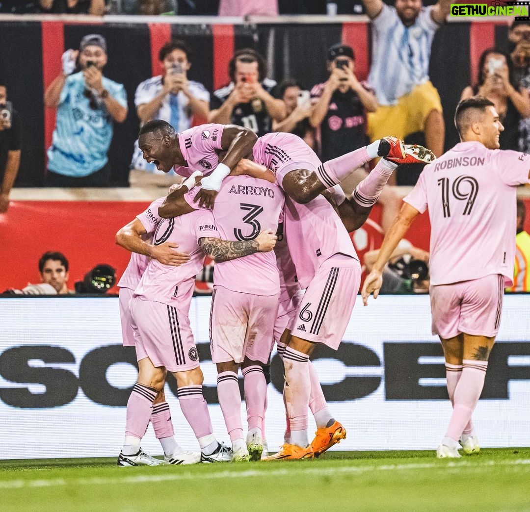 Lionel Messi Instagram - Buen triunfo en nuestro regreso a la @mls! Gracias NY.