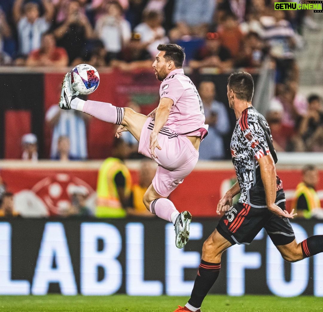 Lionel Messi Instagram - Buen triunfo en nuestro regreso a la @mls! Gracias NY.
