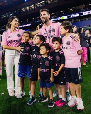 Lionel Messi Instagram - Una noche inolvidable… 💫 @leaguescup