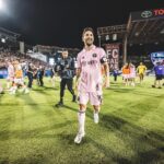 Lionel Messi Instagram - Peleamos hasta el último momento y al final conseguimos otro triunfo!! Un pasito más… 😃🙌🏼 Gracias a toda la gente de Dallas por el cariño. Toyota Stadium