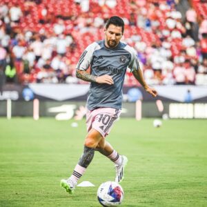 Lionel Messi Instagram - Peleamos hasta el último momento y al final conseguimos otro triunfo!! Un pasito más… 😃🙌🏼 Gracias a toda la gente de Dallas por el cariño. Toyota Stadium