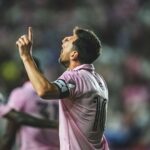 Lionel Messi Instagram - Gran partido de todos, muy felices por la victoria!!! Buenas noches, Miami!!! 😉👍 DRV PNK Stadium