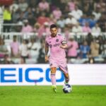 Lionel Messi Instagram - VAMOSSSS!!! Era muy importante empezar esta @leaguescup con una victoria para nosotros y también para toda nuestra gente. Seguimos… 👍😉 DRV PNK Stadium