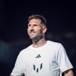 Lionel Messi Instagram - Quiero darles las gracias a todos por lo de ayer! La lluvia hizo que fuera diferente a como estaba planeado pero así y todo fue hermoso. Gracias a todos los que vinieron, muchas gracias por todo el cariño y también a los artistas que estuvieron y, a pesar de las condiciones, cantaron espectacular. Nos vemos el viernes otra vez… 😉👍 DRV PNK Stadium