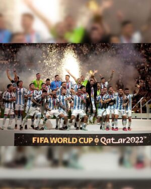 Lionel Messi Instagram - 1 año de la locura más hermosa de mi carrera…

Recuerdos inolvidables que quedarán para toda la vida. 

Feliz aniversario para todos!!! 🇦🇷🏆🙌